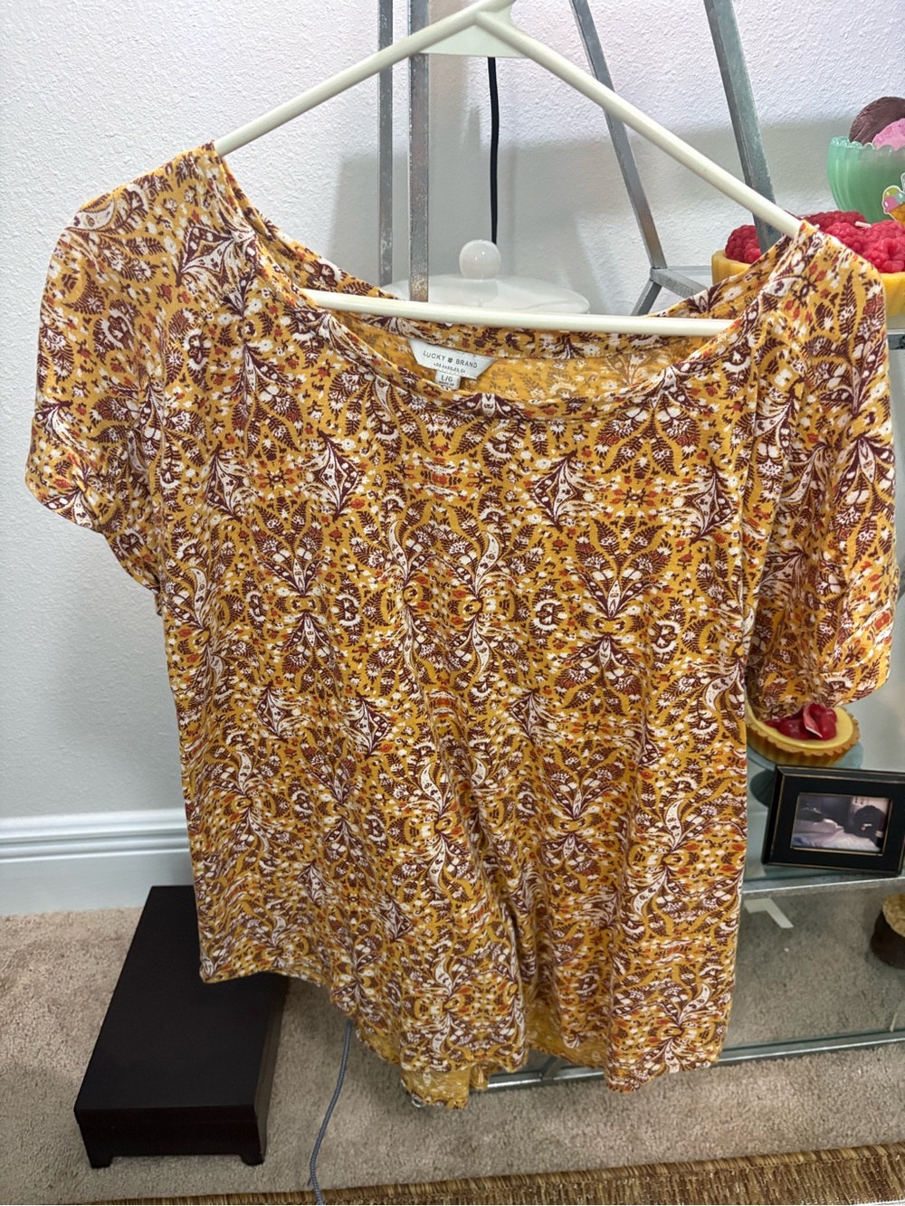 Lucky Brand womens round neck pullover Yellow Floral Blouse Short Sleeve large